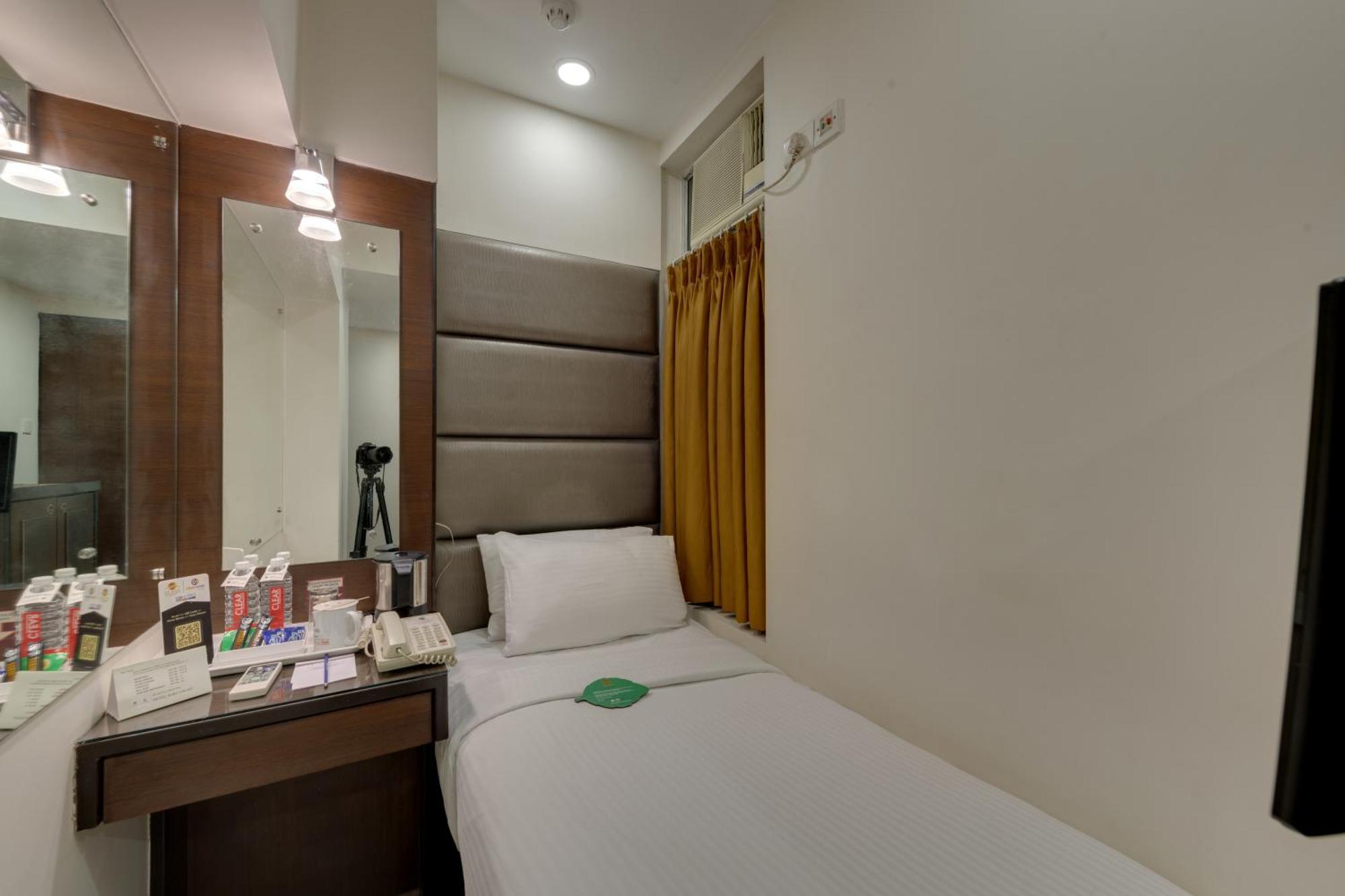 Hotel Suba Galaxy Mumbai Exterior foto